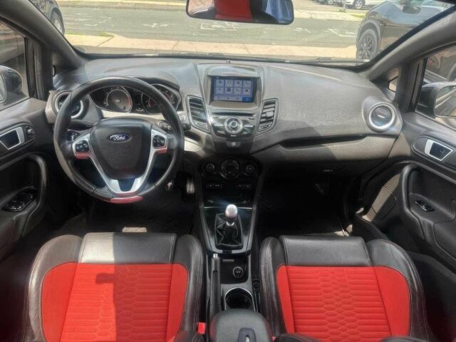 Чорний Форд Фієста, об'ємом двигуна 1.6 л та пробігом 36 тис. км за 6000 $, фото 7 на Automoto.ua