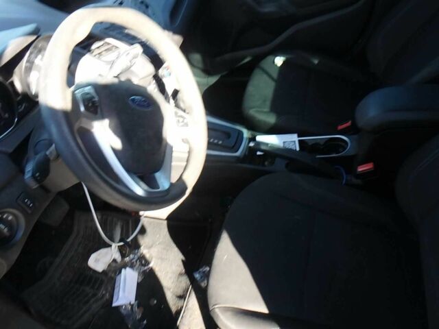 Черный Форд Фиеста, объемом двигателя 1.6 л и пробегом 100 тыс. км за 6500 $, фото 20 на Automoto.ua