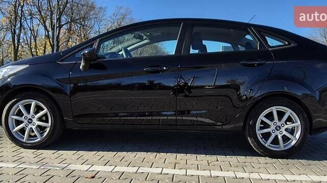 Черный Форд Фиеста, объемом двигателя 1.6 л и пробегом 175 тыс. км за 8950 $, фото 3 на Automoto.ua