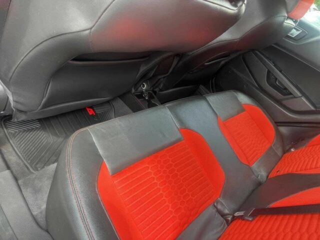 Чорний Форд Фієста, об'ємом двигуна 1.6 л та пробігом 36 тис. км за 6000 $, фото 11 на Automoto.ua