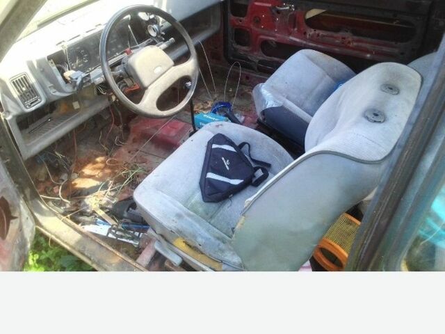 Чорний Форд Фієста, об'ємом двигуна 1.1 л та пробігом 2 тис. км за 475 $, фото 2 на Automoto.ua