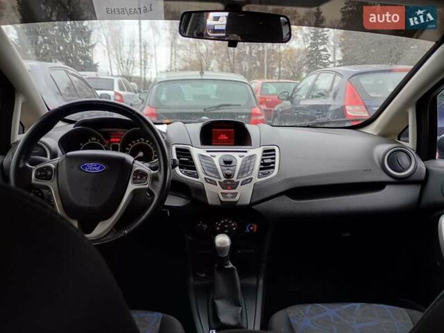 Чорний Форд Фієста, об'ємом двигуна 1.6 л та пробігом 240 тис. км за 5990 $, фото 6 на Automoto.ua