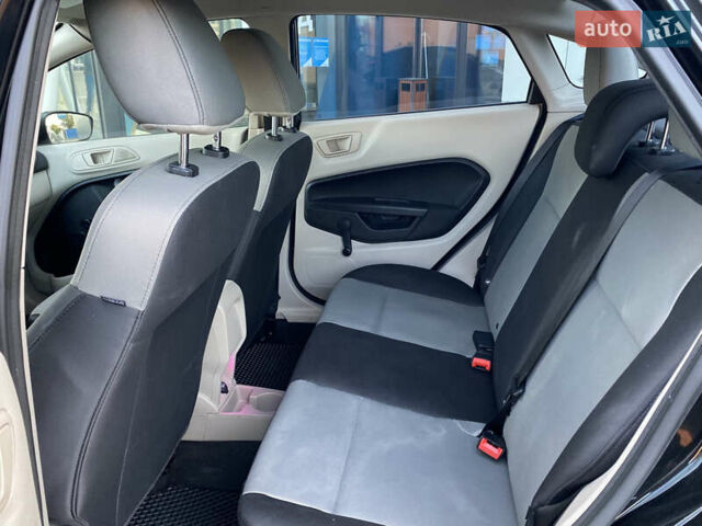 Черный Форд Фиеста, объемом двигателя 1.6 л и пробегом 200 тыс. км за 6950 $, фото 27 на Automoto.ua