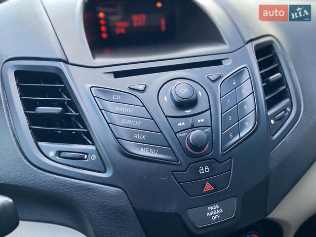 Черный Форд Фиеста, объемом двигателя 1.6 л и пробегом 200 тыс. км за 6900 $, фото 17 на Automoto.ua