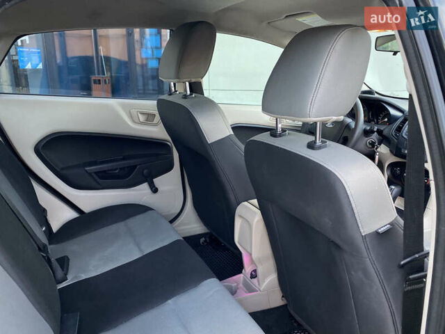 Черный Форд Фиеста, объемом двигателя 1.6 л и пробегом 200 тыс. км за 6900 $, фото 28 на Automoto.ua