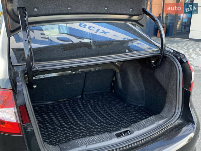 Чорний Форд Фієста, об'ємом двигуна 1.6 л та пробігом 200 тис. км за 6900 $, фото 29 на Automoto.ua