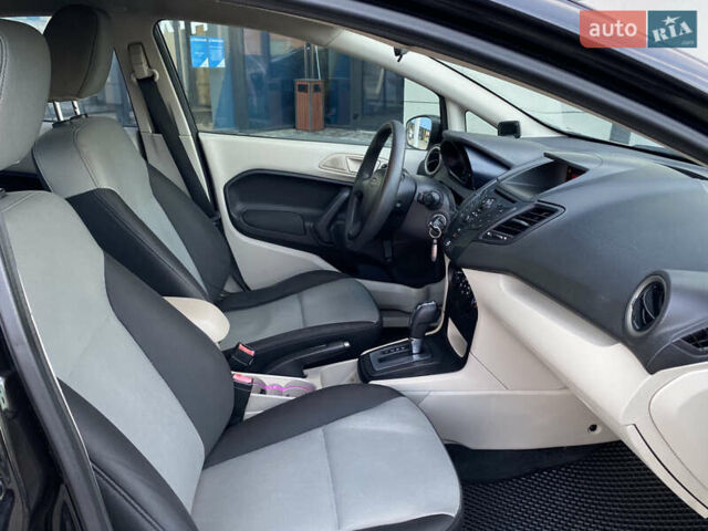 Черный Форд Фиеста, объемом двигателя 1.6 л и пробегом 200 тыс. км за 6950 $, фото 24 на Automoto.ua