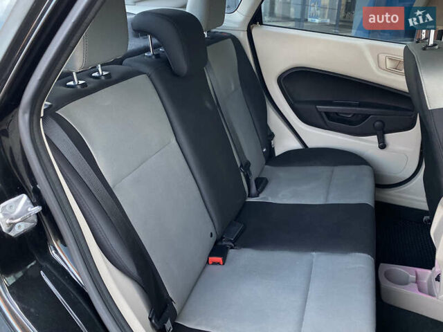 Чорний Форд Фієста, об'ємом двигуна 1.6 л та пробігом 200 тис. км за 6900 $, фото 27 на Automoto.ua