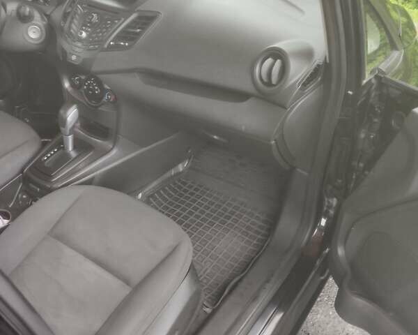 Черный Форд Фиеста, объемом двигателя 1.6 л и пробегом 98 тыс. км за 7200 $, фото 18 на Automoto.ua