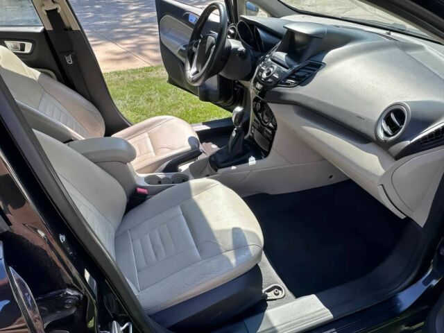 Черный Форд Фиеста, объемом двигателя 1.6 л и пробегом 83 тыс. км за 5300 $, фото 6 на Automoto.ua