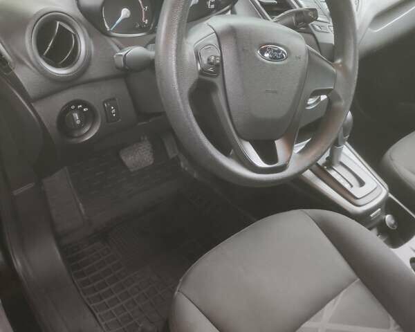 Черный Форд Фиеста, объемом двигателя 1.6 л и пробегом 98 тыс. км за 7200 $, фото 17 на Automoto.ua