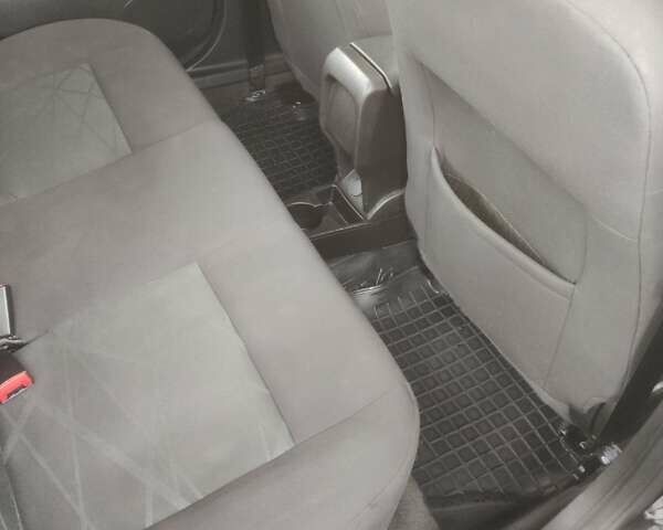 Черный Форд Фиеста, объемом двигателя 1.6 л и пробегом 98 тыс. км за 7200 $, фото 22 на Automoto.ua