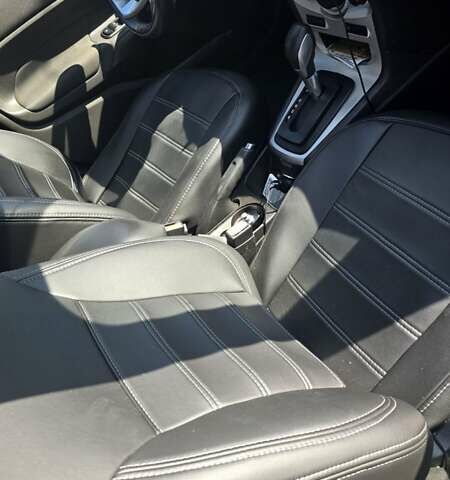 Чорний Форд Фієста, об'ємом двигуна 1.6 л та пробігом 190 тис. км за 8300 $, фото 5 на Automoto.ua