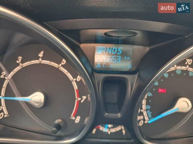 Чорний Форд Фієста, об'ємом двигуна 1.6 л та пробігом 226 тис. км за 6800 $, фото 6 на Automoto.ua