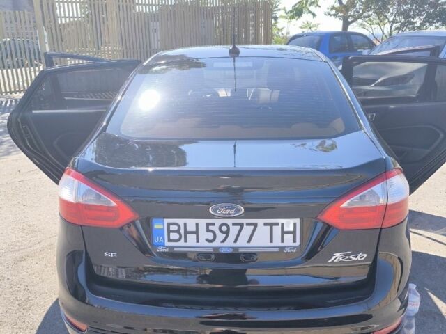 Черный Форд Фиеста, объемом двигателя 1.6 л и пробегом 150 тыс. км за 7000 $, фото 8 на Automoto.ua