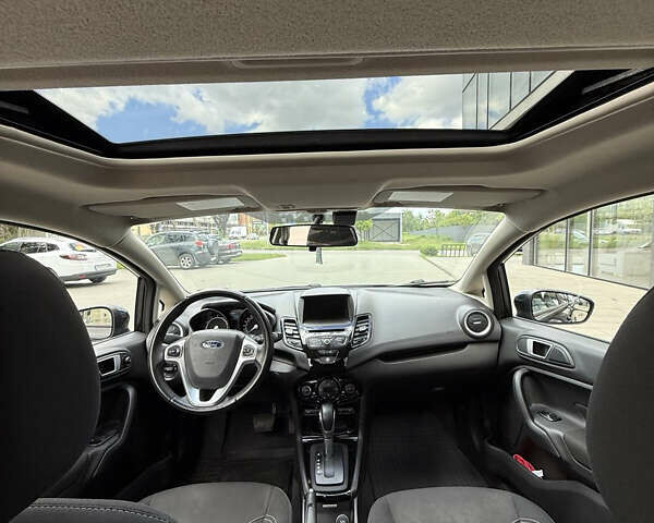 Черный Форд Фиеста, объемом двигателя 1.6 л и пробегом 180 тыс. км за 8300 $, фото 13 на Automoto.ua