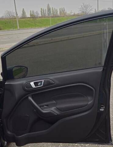 Черный Форд Фиеста, объемом двигателя 1.6 л и пробегом 168 тыс. км за 5900 $, фото 26 на Automoto.ua