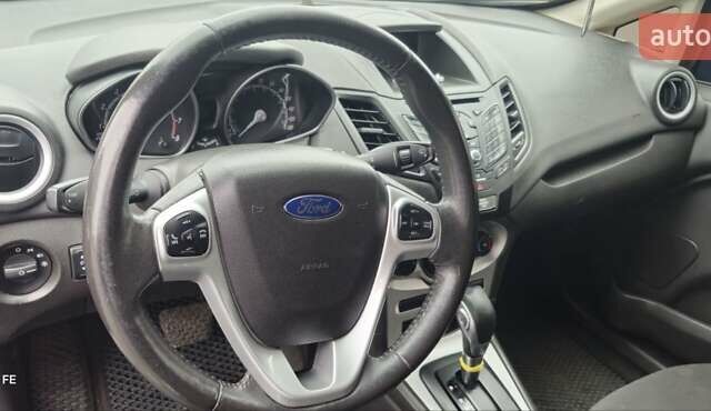 Черный Форд Фиеста, объемом двигателя 1.6 л и пробегом 168 тыс. км за 5900 $, фото 16 на Automoto.ua