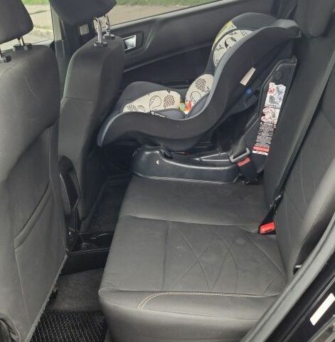 Черный Форд Фиеста, объемом двигателя 1.6 л и пробегом 168 тыс. км за 5900 $, фото 6 на Automoto.ua