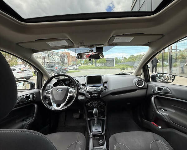 Черный Форд Фиеста, объемом двигателя 1.6 л и пробегом 180 тыс. км за 8300 $, фото 15 на Automoto.ua