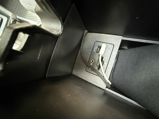 Черный Форд Фиеста, объемом двигателя 1.6 л и пробегом 180 тыс. км за 7999 $, фото 4 на Automoto.ua