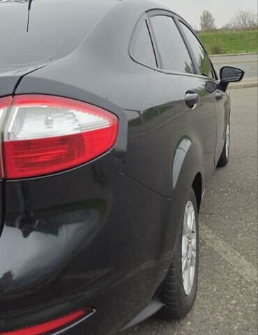 Черный Форд Фиеста, объемом двигателя 1.6 л и пробегом 168 тыс. км за 5900 $, фото 8 на Automoto.ua