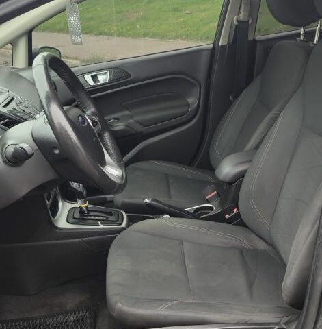 Черный Форд Фиеста, объемом двигателя 1.6 л и пробегом 168 тыс. км за 5900 $, фото 5 на Automoto.ua