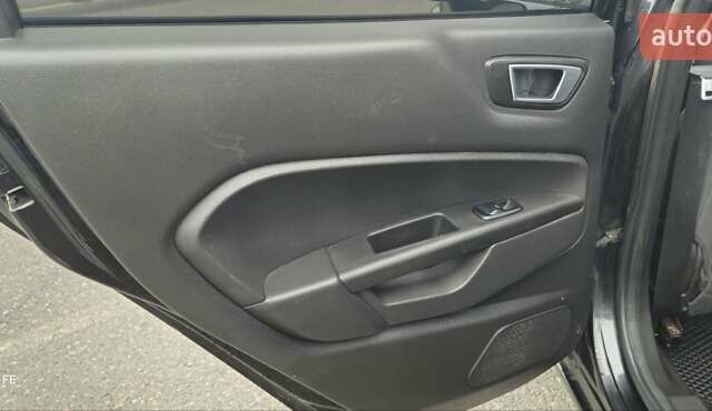 Черный Форд Фиеста, объемом двигателя 1.6 л и пробегом 168 тыс. км за 5900 $, фото 22 на Automoto.ua