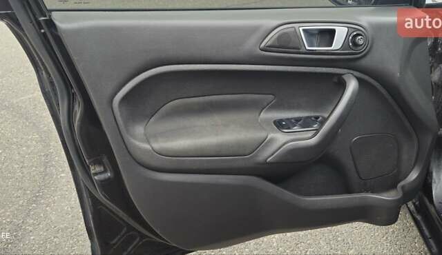 Черный Форд Фиеста, объемом двигателя 1.6 л и пробегом 168 тыс. км за 5900 $, фото 18 на Automoto.ua