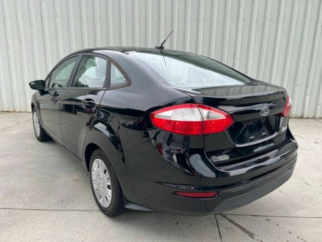 Черный Форд Фиеста, объемом двигателя 1.6 л и пробегом 75 тыс. км за 5100 $, фото 7 на Automoto.ua