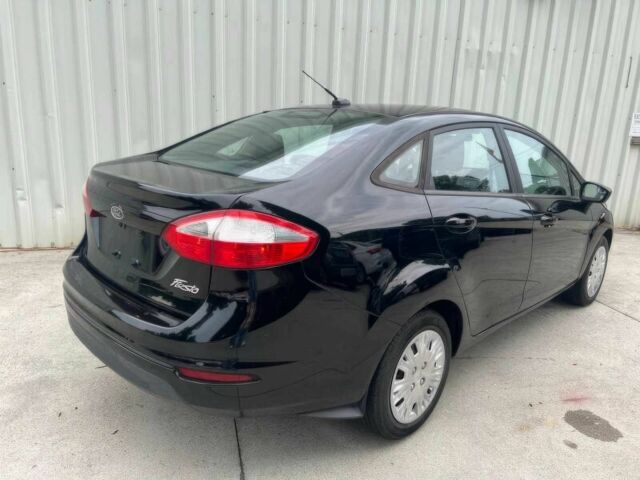 Черный Форд Фиеста, объемом двигателя 1.6 л и пробегом 75 тыс. км за 5100 $, фото 5 на Automoto.ua