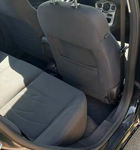 Чорний Форд Фієста, об'ємом двигуна 1.6 л та пробігом 97 тис. км за 8400 $, фото 9 на Automoto.ua