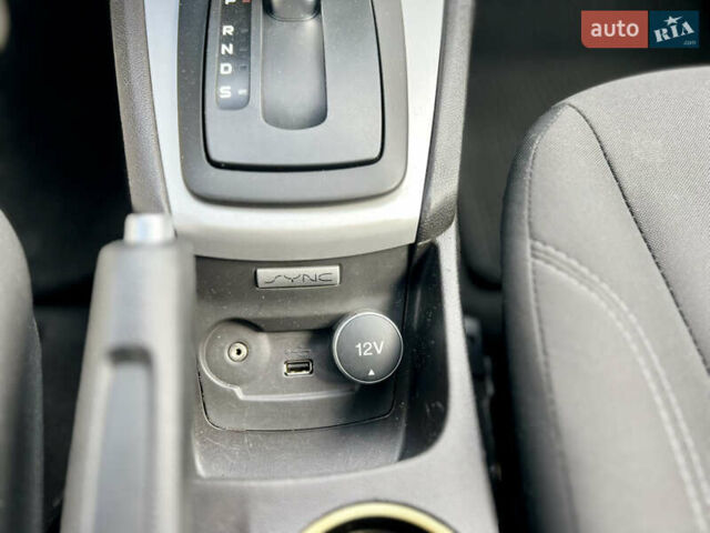 Форд Фиеста 2016 в Киеве на Automoto.ua Черный Форд Фиеста, объемом двигателя 1.6 л и пробегом 117 тыс. км за 8300 $, фото 24 на Automoto.ua