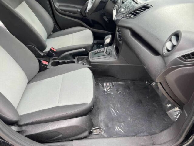 Черный Форд Фиеста, объемом двигателя 1.6 л и пробегом 75 тыс. км за 5100 $, фото 9 на Automoto.ua