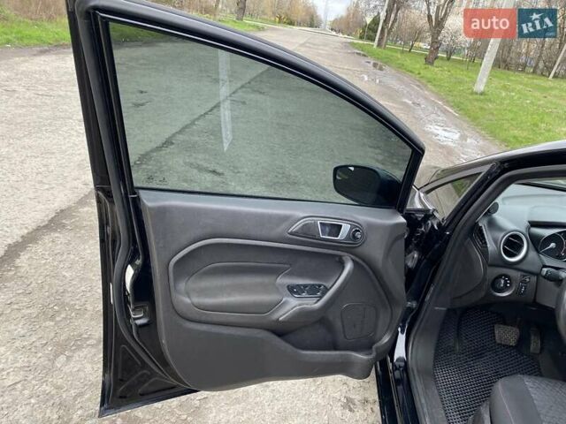 Чорний Форд Фієста, об'ємом двигуна 1.6 л та пробігом 230 тис. км за 7800 $, фото 1 на Automoto.ua