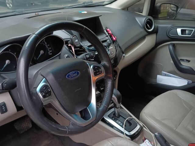 Черный Форд Фиеста, объемом двигателя 1.6 л и пробегом 178 тыс. км за 8500 $, фото 9 на Automoto.ua