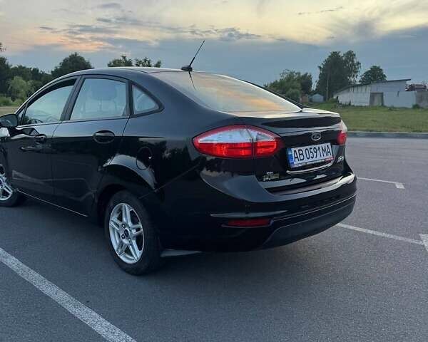 Черный Форд Фиеста, объемом двигателя 1.6 л и пробегом 130 тыс. км за 8400 $, фото 2 на Automoto.ua