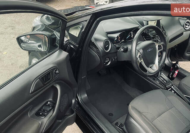 Чорний Форд Фієста, об'ємом двигуна 1.6 л та пробігом 140 тис. км за 8000 $, фото 19 на Automoto.ua