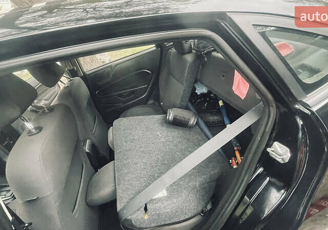 Чорний Форд Фієста, об'ємом двигуна 1.6 л та пробігом 140 тис. км за 8000 $, фото 18 на Automoto.ua