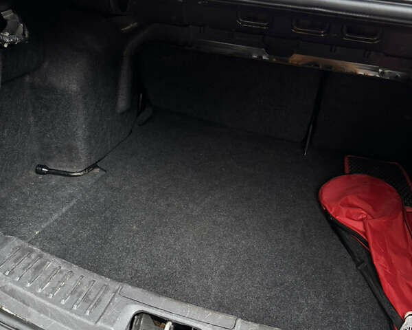 Чорний Форд Фієста, об'ємом двигуна 1.6 л та пробігом 159 тис. км за 6100 $, фото 17 на Automoto.ua