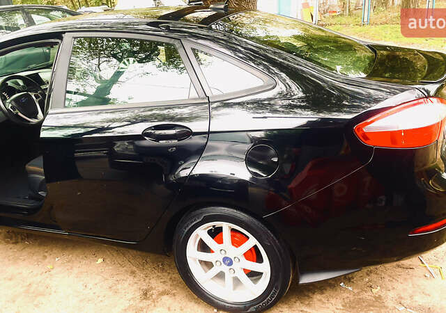 Чорний Форд Фієста, об'ємом двигуна 1.6 л та пробігом 140 тис. км за 8000 $, фото 8 на Automoto.ua