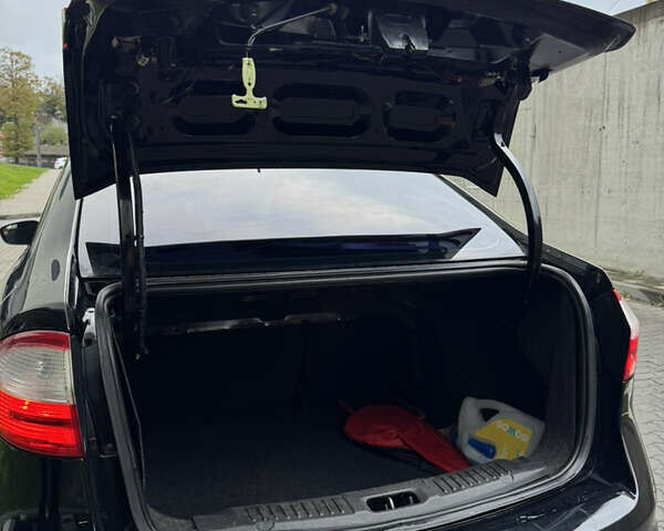 Чорний Форд Фієста, об'ємом двигуна 1.6 л та пробігом 159 тис. км за 6100 $, фото 18 на Automoto.ua