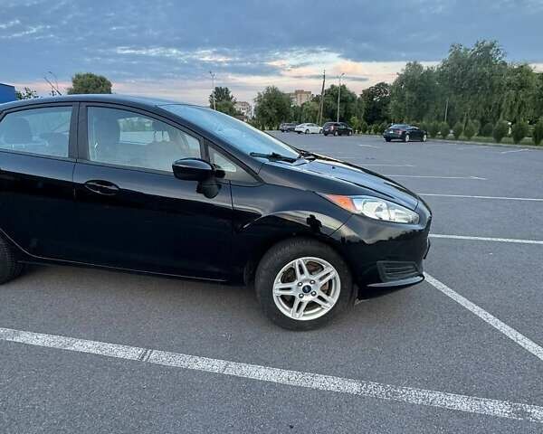 Черный Форд Фиеста, объемом двигателя 1.6 л и пробегом 130 тыс. км за 8400 $, фото 1 на Automoto.ua