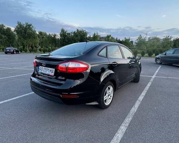 Черный Форд Фиеста, объемом двигателя 1.6 л и пробегом 130 тыс. км за 8400 $, фото 7 на Automoto.ua