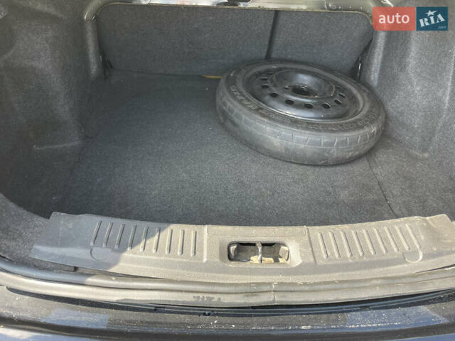 Черный Форд Фиеста, объемом двигателя 1.6 л и пробегом 98 тыс. км за 6777 $, фото 15 на Automoto.ua