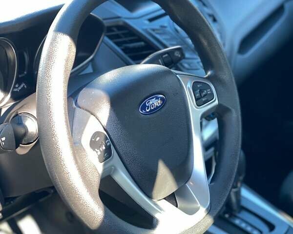 Черный Форд Фиеста, объемом двигателя 1.6 л и пробегом 115 тыс. км за 8700 $, фото 12 на Automoto.ua