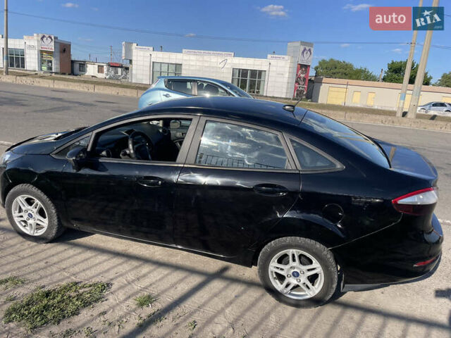 Черный Форд Фиеста, объемом двигателя 1.6 л и пробегом 98 тыс. км за 6777 $, фото 5 на Automoto.ua