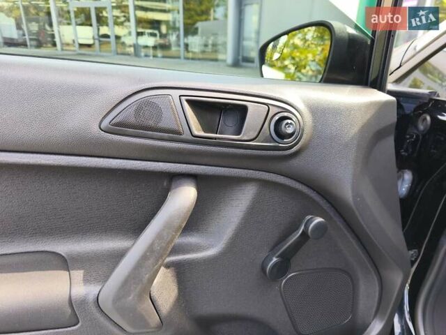 Форд Фиеста 2018 в Днепре (Днепропетровске) на Automoto.ua Черный Форд Фиеста, объемом двигателя 1.6 л и пробегом 73 тыс. км за 8650 $, фото 9 на Automoto.ua