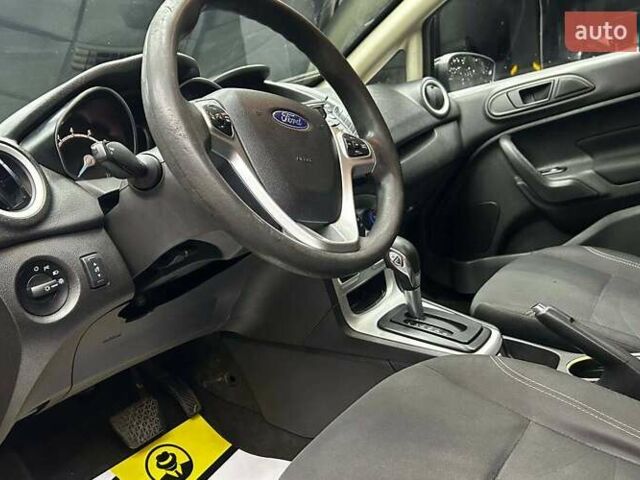 Форд Фиеста 2018 в Черновцах на Automoto.ua Черный Форд Фиеста, объемом двигателя 1.6 л и пробегом 161 тыс. км за 8400 $, фото 8 на Automoto.ua