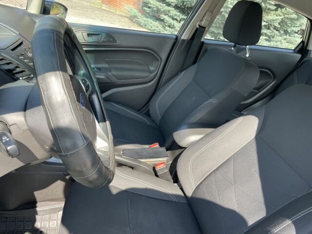 Черный Форд Фиеста, объемом двигателя 1.6 л и пробегом 97 тыс. км за 6777 $, фото 10 на Automoto.ua